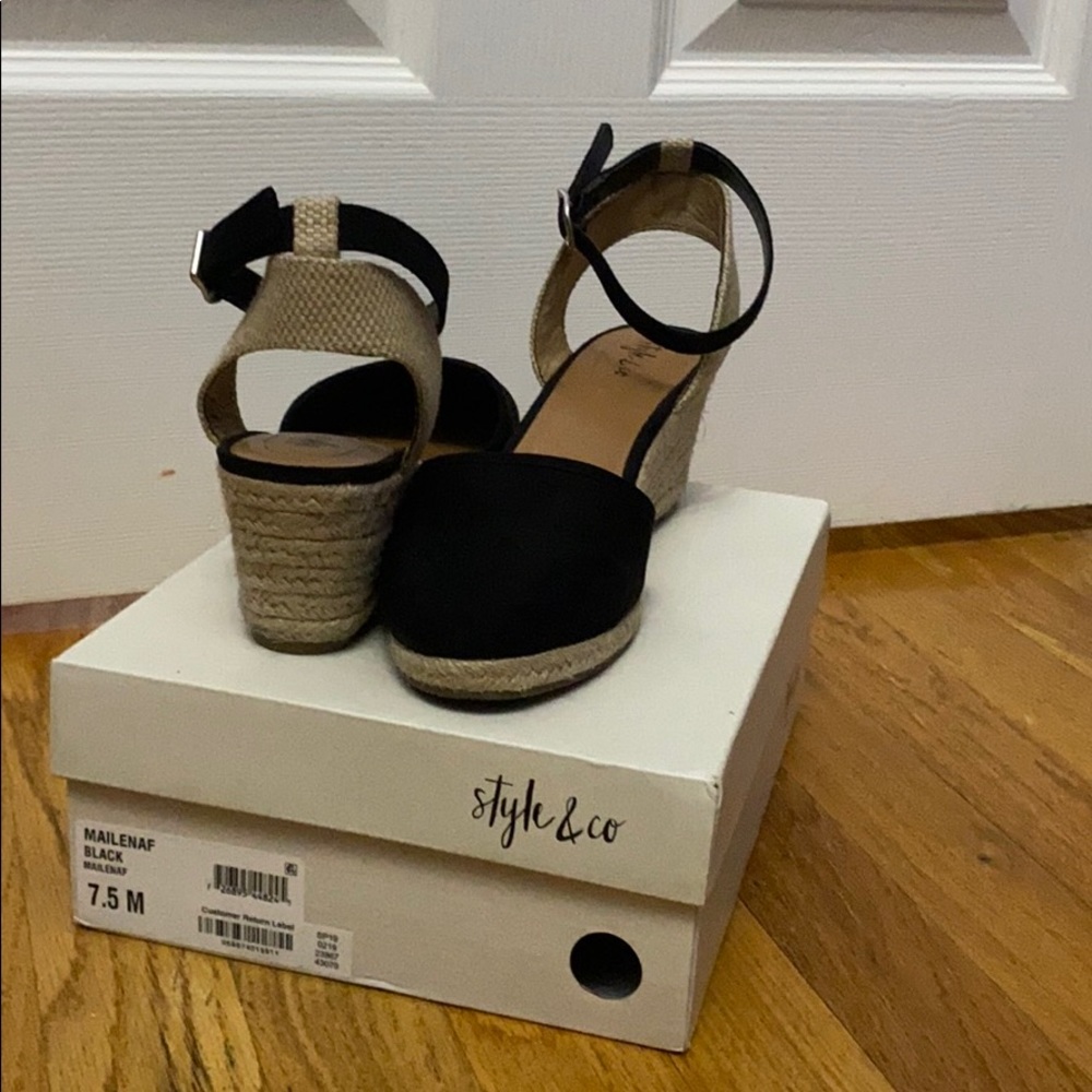 Style and Co Sandels